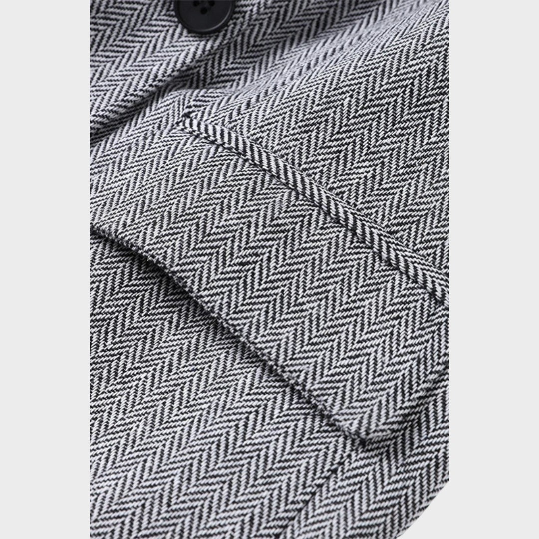 Karolina - Moćan i sofisticiran komplet