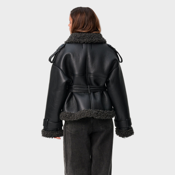 Elvira - Kaput s pojasom