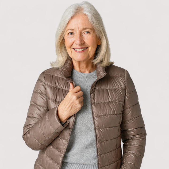 Ami - Ultralagana pernata jakna