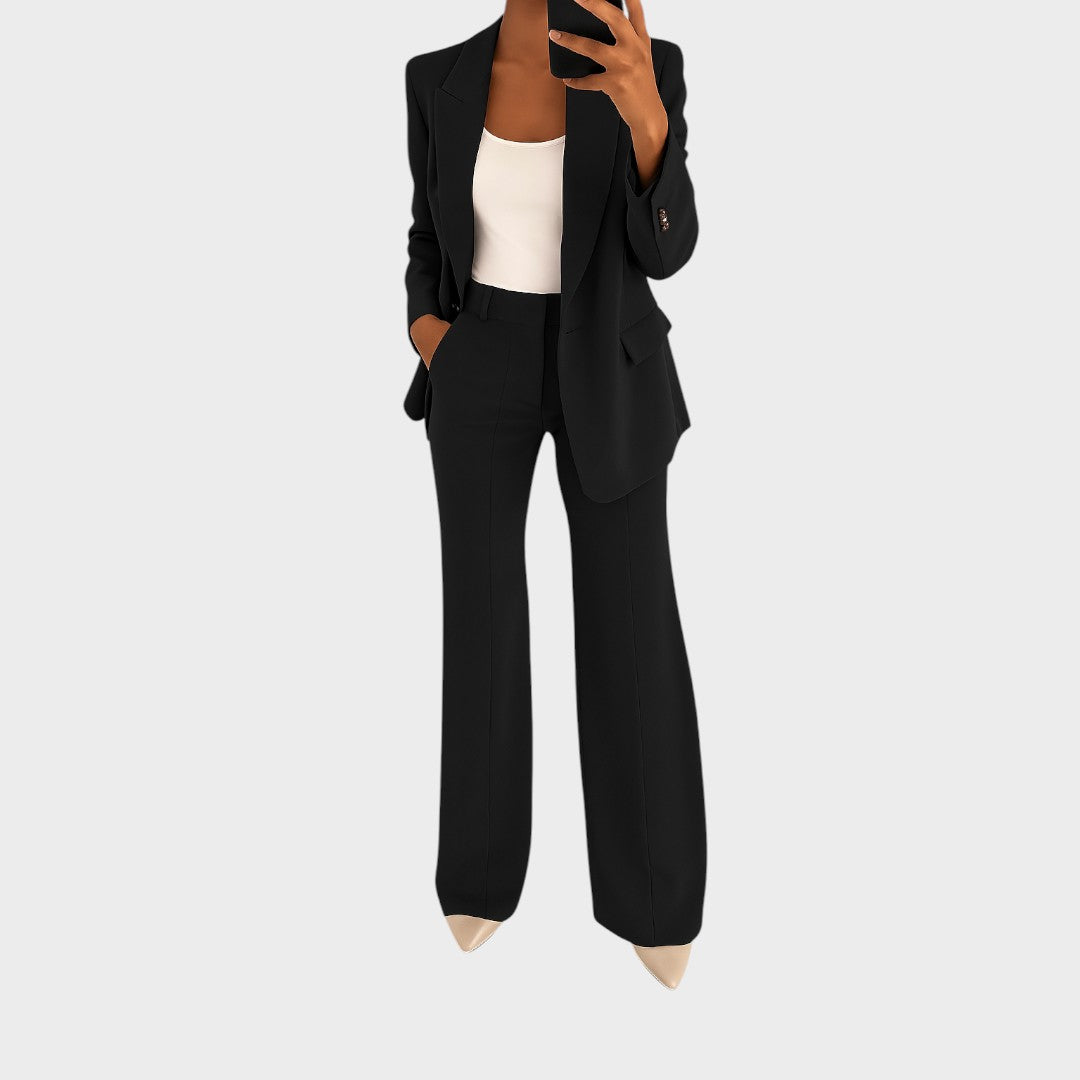 Sara - Odijelo koje podiže samopouzdanje